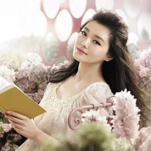口腔喷雾女明星,清新口气成就完美形象