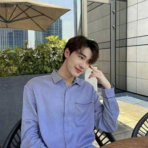 dew泰国明星痊愈,重焕明星风采