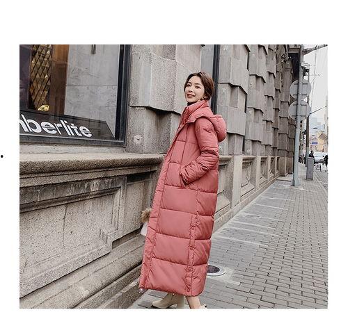 波司登羽绒服女网红款,保暖时尚，潮流之选